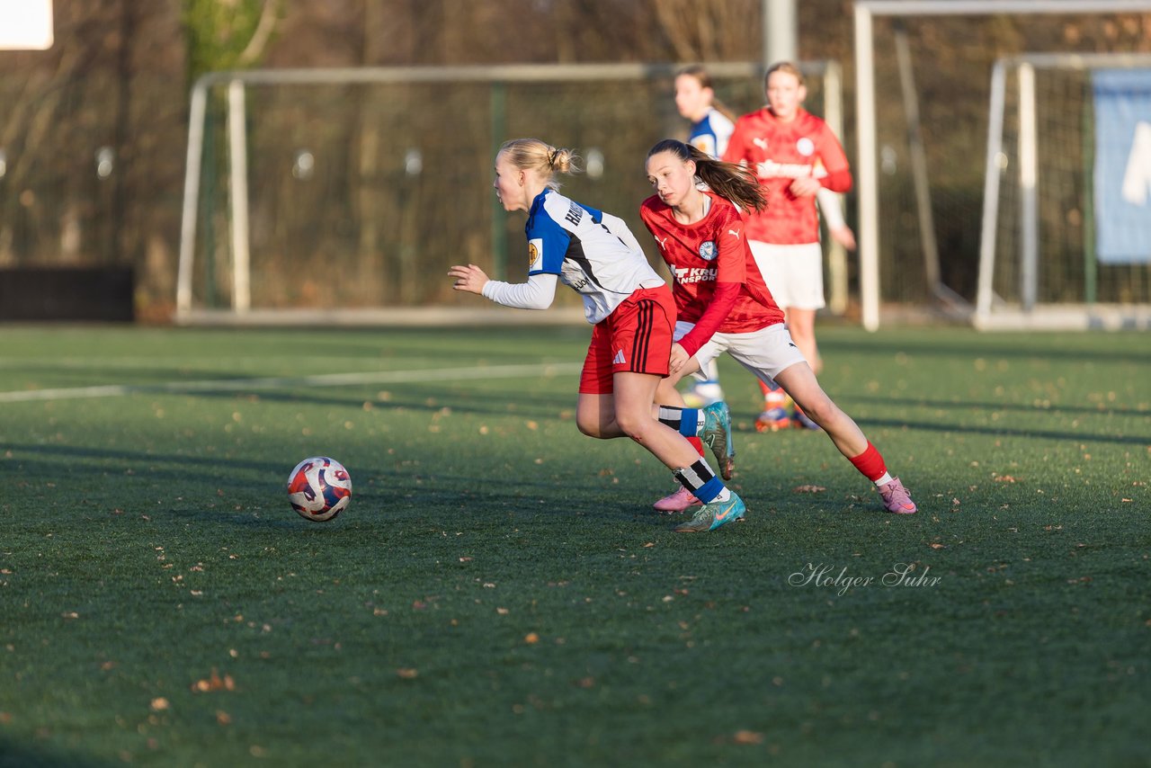 Bild 260 - wBJ Hamburger SV - Holstein Kiel : Ergebnis: 8:0